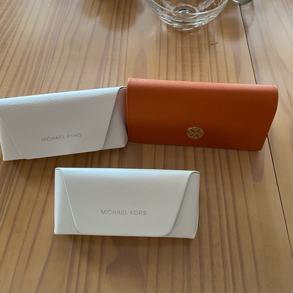 Eyeglass hard side cases